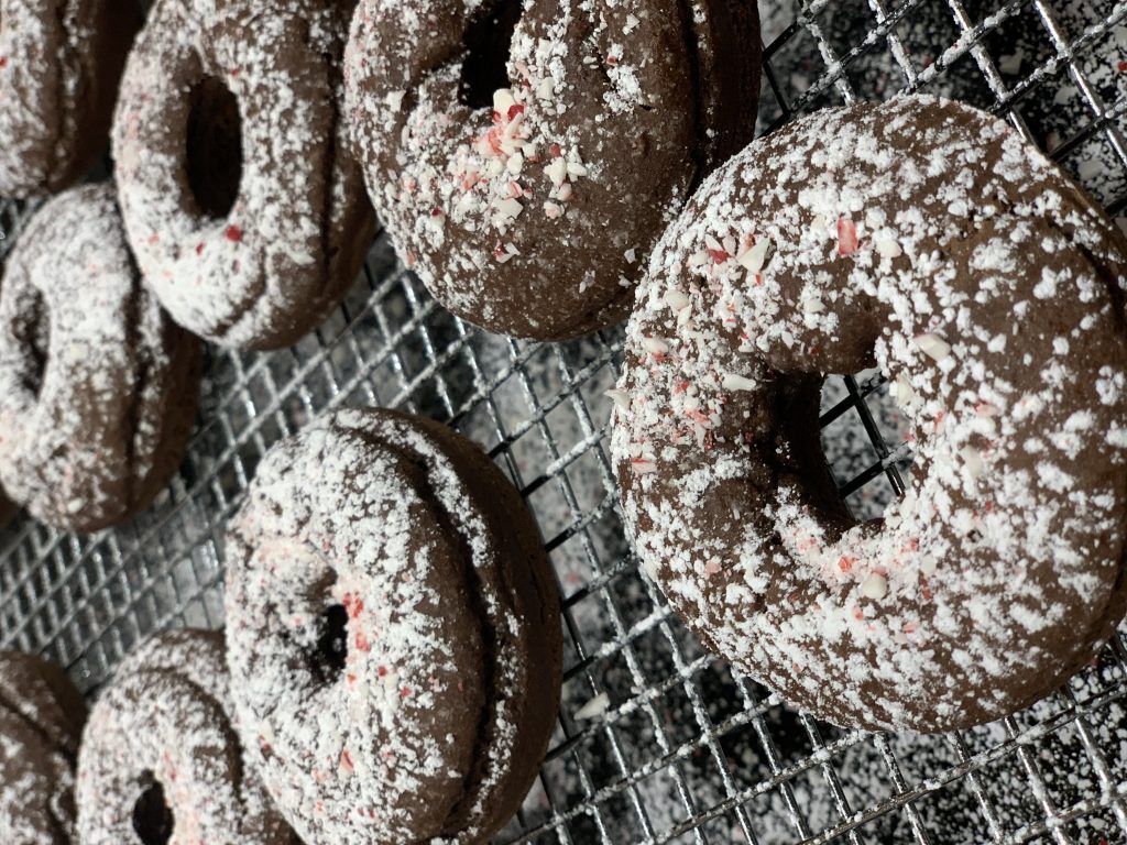 Dunkin Peppermint Mocha Latte Donuts Cookingwithquecookingwithque